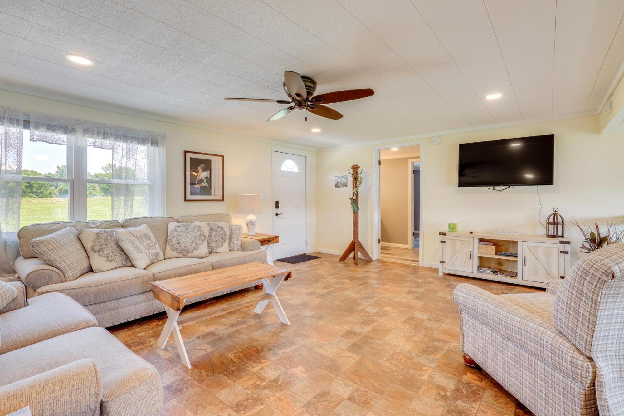 Howe Retreat With Fire Pit And Private Boat Dock! Экстерьер фото