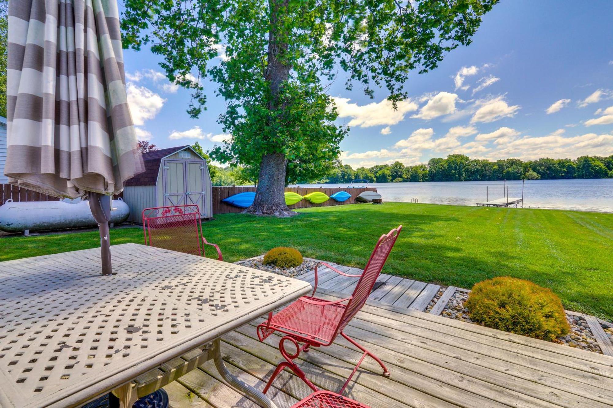 Howe Retreat With Fire Pit And Private Boat Dock! Экстерьер фото